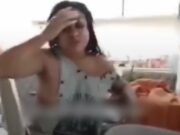 ¡Escándalo Total! Regresa de Viaje y Sorprende a su Esposa con Otro